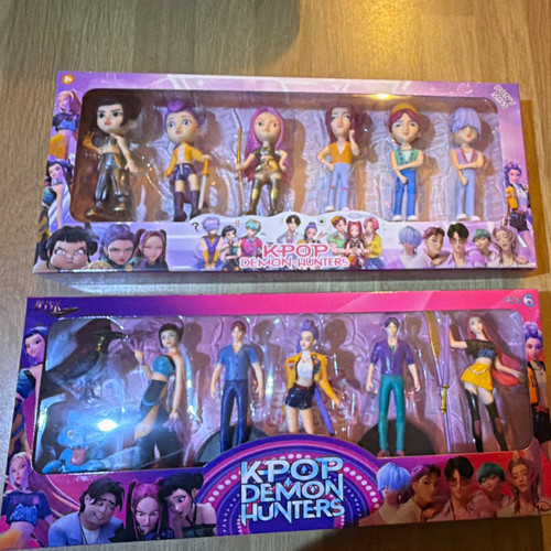 Pop action figure set - k-pop,